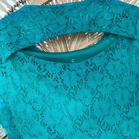 6/$20. Graduation dress , formal, wedding embroidered teal dress medium - Picture 4 of 8